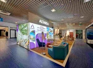 Cette photo montre un stand sur mesure réalisé par Media Product pour la société Altarea sur le salon MIPIM de Cannes