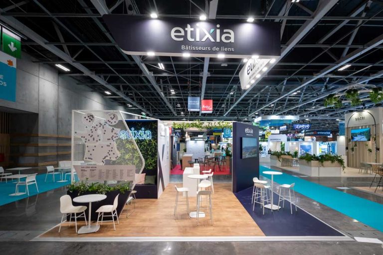 Stand sur mesure de notre client Etixia de 42m2 sur le Salon du Siec à Paris